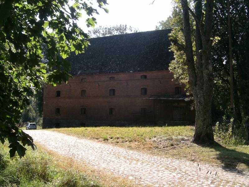 IV przetarg ustny nieograniczony na sprzedaż zabudowanej spichlerzem działki nr 80/2 o opw. 0,07 ha obręb Chmielno