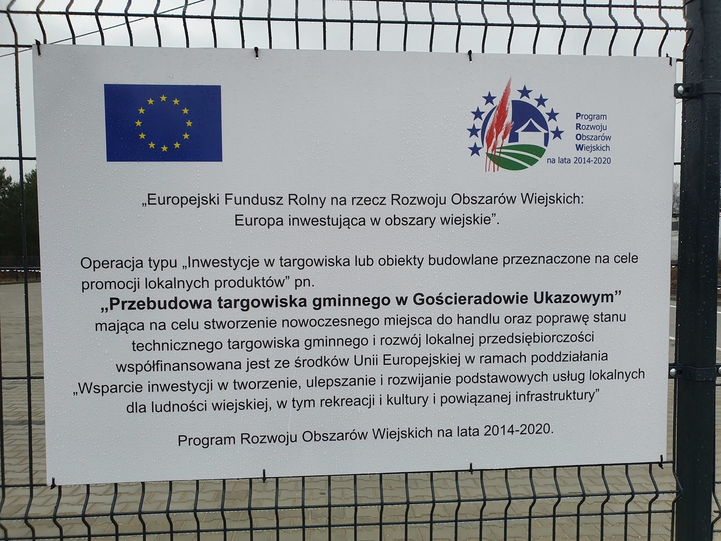 Zdjęcie tablicy informacyjnej [4032x3024]