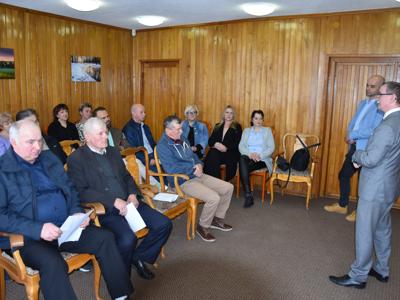 Zdjęcie Sołtysów wraz z Wójtami Gminy Gościeradów