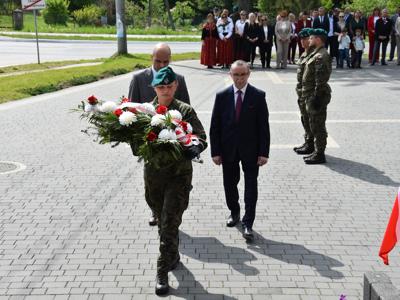 Zdjęcie ze Święta Konstytucji w gminie Gościeradów