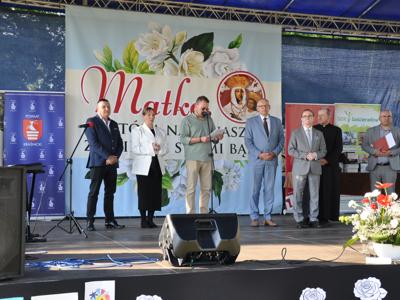 Zdjęcie z XIX Międzydiecezjalnego Przeglądu Pieśni Maryjnej na ,,Polu Zjawienia” w Księżomierzy