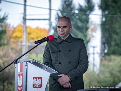 Zdjęcie 18 Brygady Zmotoryzowanej podczas uroczystości podniesienia flagi