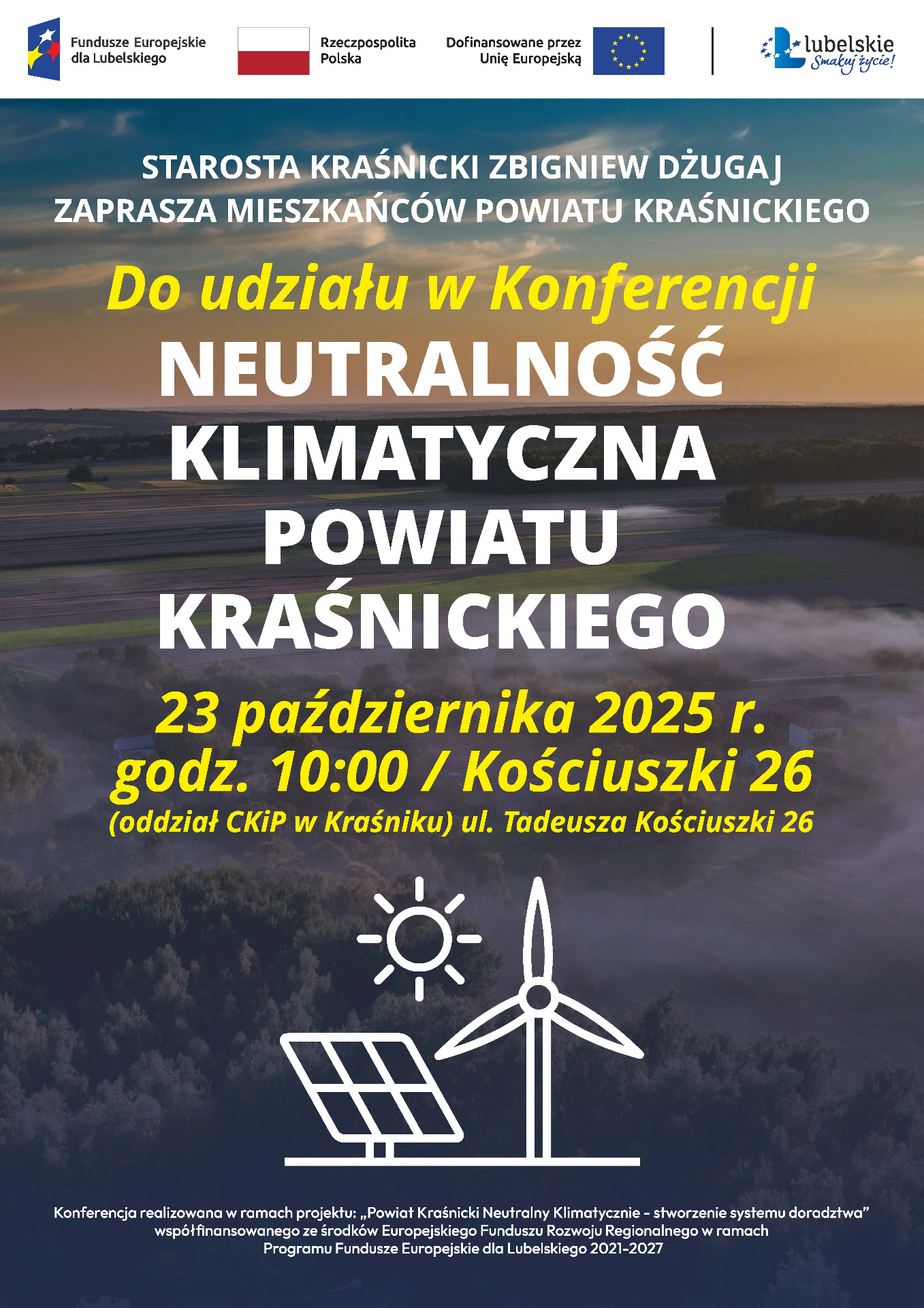 Zdjęcie panoramy pól i dymu