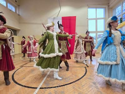 Zdjęcie zaproszonych gości z jubileuszu Stowarzyszenia Przyjaciół Gościeradowa