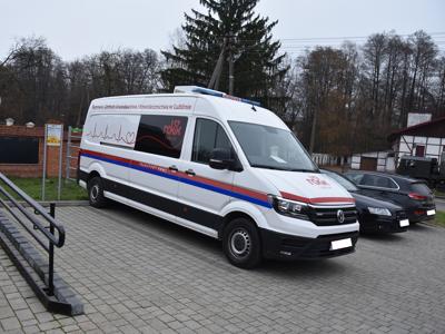 Zdjęcie samochodów na parkingu