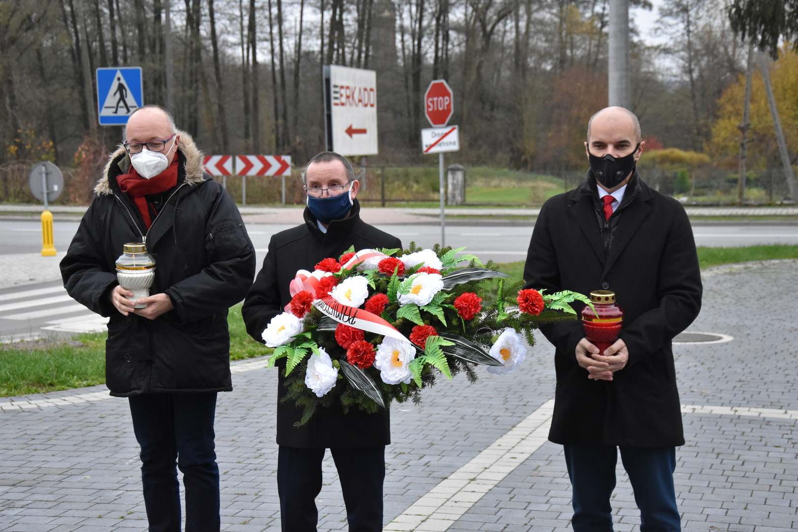 Od lewej: Sekretarz Gminy, Wójt Gminy, Przewodniczący Rady Gminy