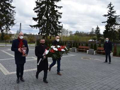Wójt gminy, przewodniczący rady gminy, sekretarz gminy