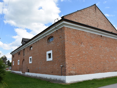 Zabytkowy spichlerz