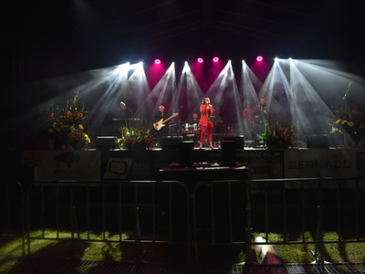 Zdjęcie zespołu Young and Full of Energy