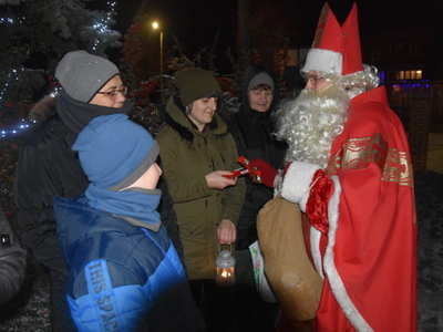 Zdjęcie z Przekazania "Betlejemskiego Światła Pokoju"