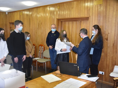 Zdjęcie z I sesji IV kadencji MRG Gościeradów