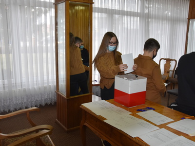 Zdjęcie z I sesji IV kadencji MRG Gościeradów
