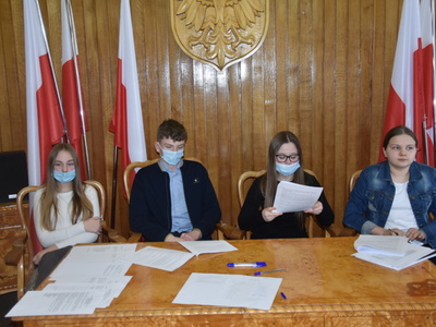 Zdjęcie z II sesji Młodzieżowej Rady Gminy Gościeradów