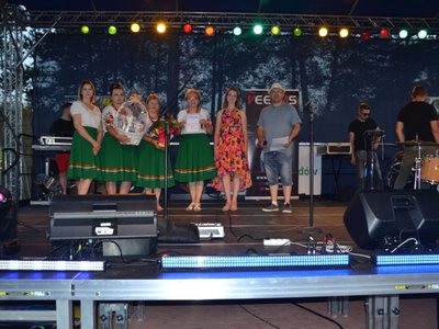 Zdjęcie z ,,Letniej nocy z Gwiazdami" w Wólce Gościeradowskiej