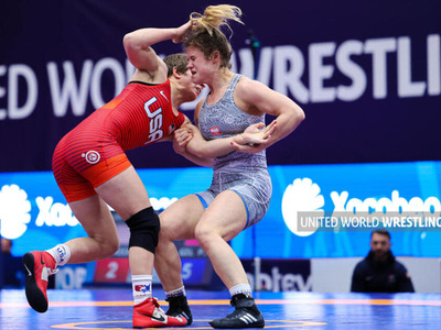 Zdjęcie walki zapaśniczek