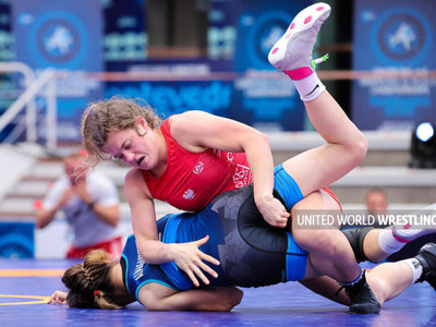 Zdjęcie walki zapaśniczek