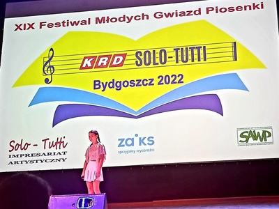 Zdjęcie Letycji Łyszczarz podczas koncertu