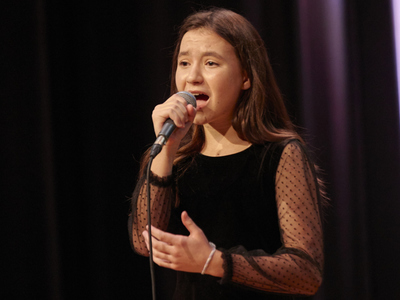 Zdjęcie Letycji Łyszczarz podczas koncertu