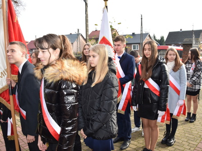 Zdjęcie ze 104 rocznicy odzyskania niepodległości w gminie Gościeradów