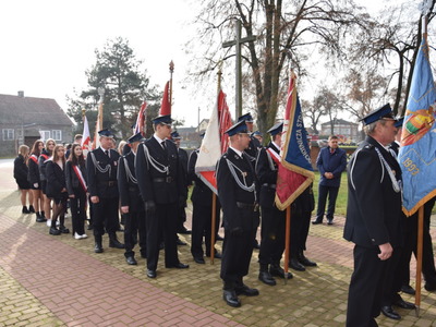 Zdjęcie ze 104 rocznicy odzyskania niepodległości w gminie Gościeradów