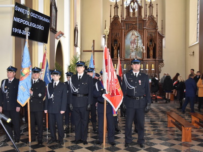 Zdjęcie ze 104 rocznicy odzyskania niepodległości w gminie Gościeradów