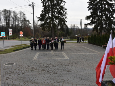 Zdjęcie ze 104 rocznicy odzyskania niepodległości w gminie Gościeradów