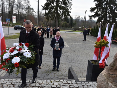 Zdjęcie ze 104 rocznicy odzyskania niepodległości w gminie Gościeradów