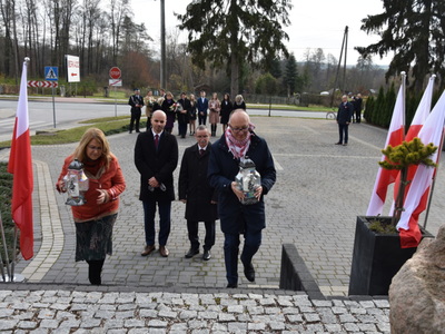 Zdjęcie ze 104 rocznicy odzyskania niepodległości w gminie Gościeradów
