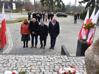 Zdjęcie ze 104 rocznicy odzyskania niepodległości w gminie Gościeradów