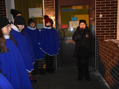 Zdjęcie z przekazanie Betlejemskiego Światełka Pokoju w Gościeradowie