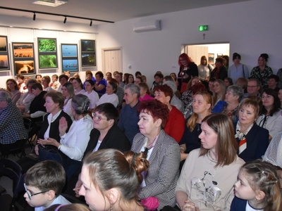 Zdjęcie z koncertu z okazji Dnia Kobiet w Gościeradowie