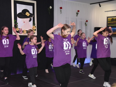 Zdjęcie z koncertu z okazji Dnia Kobiet w Gościeradowie