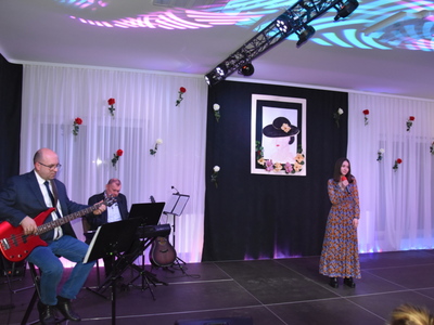 Zdjęcie z koncertu z okazji Dnia Kobiet w Gościeradowie