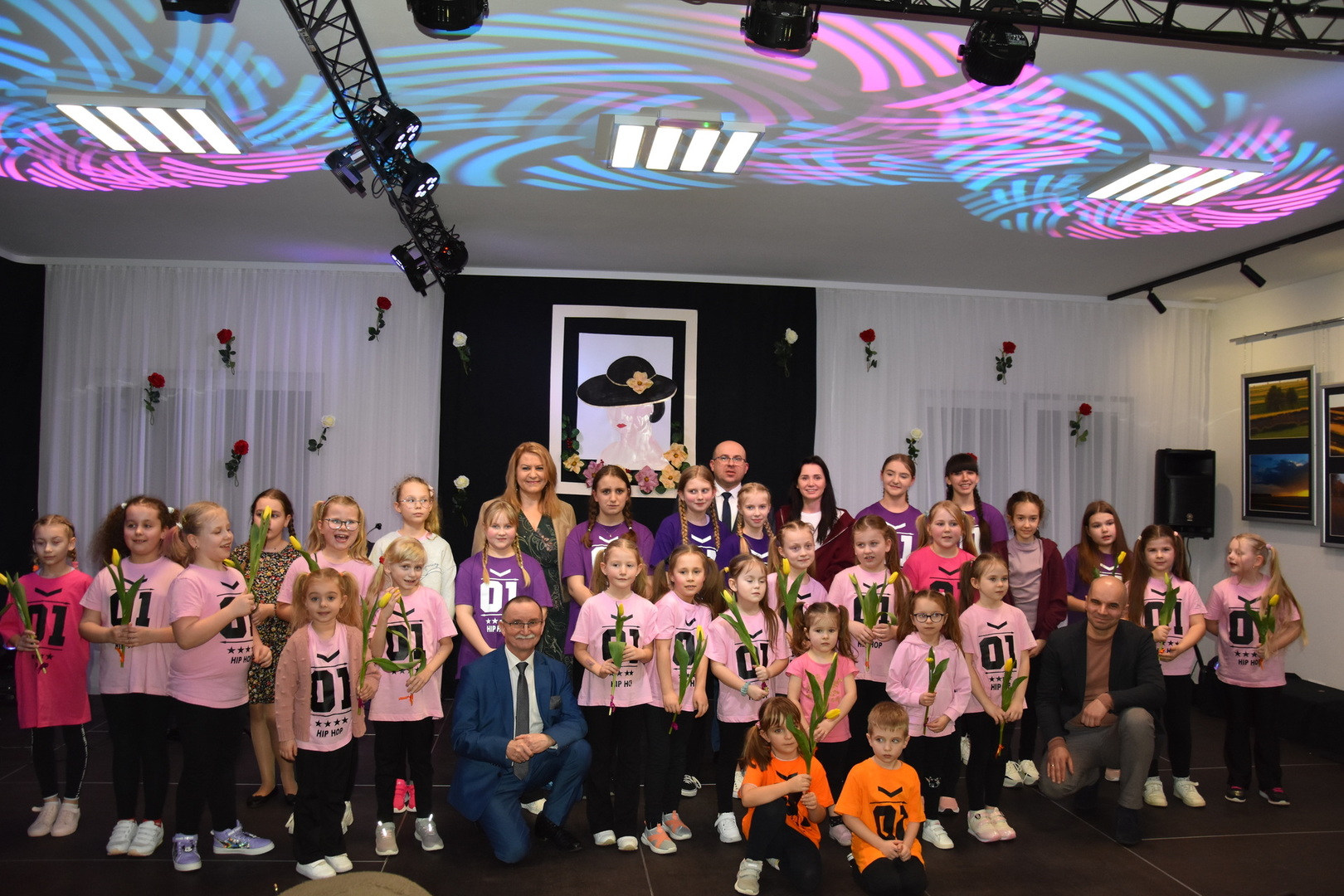 Zdjęcie z koncertu z okazji Dnia Kobiet w Gościeradowie