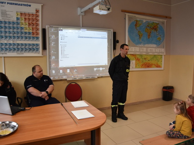 Spotkanie ,,Razem bezpieczniej" w PSP w Mniszku