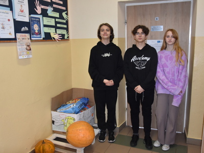 Zbiórka karmy dla przytuliska zorganizowana przez MRG Gościeradów