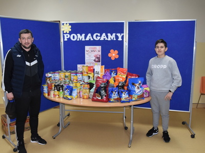 Zbiórka karmy dla przytuliska zorganizowana przez MRG Gościeradów