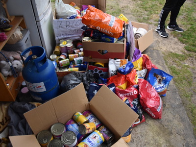 Zbiórka karmy dla przytuliska zorganizowana przez MRG Gościeradów