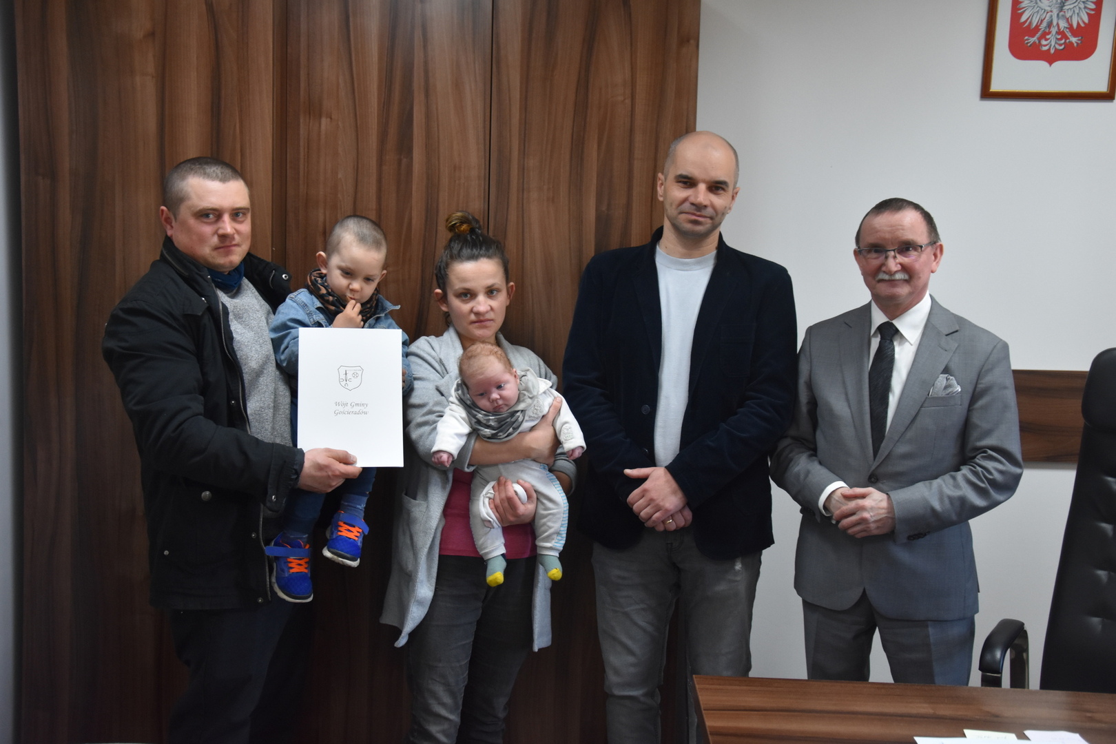 Zdjęcie ze spotkania z nowo narodzonym mieszkańcem gminy Gościeradów