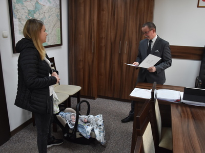 Zdjęcie ze spotkania z nowym mieszkańcem gminy Gościeradów