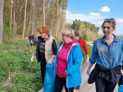Zdjęcie podczas sprzątania gminy Gościeradów
