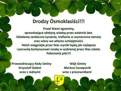 Zdjęcie kończyn z życzeniami dla ósmoklasistów
