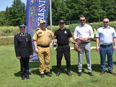 Zdjęcie z powiatowych zawodów sportowo - pożarniczych