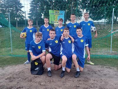 Zdjęcie przedstawiających piłkarzy GKS Gościeradów