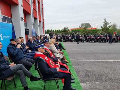 Zdjęcie z przekazania quadów dla PSP i OSP z powiatu kraśnickiego