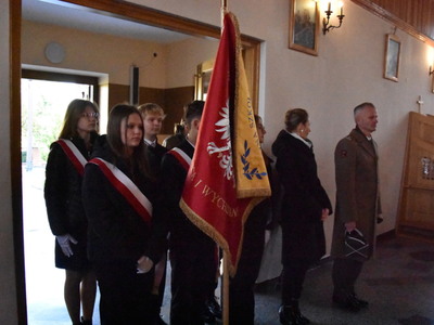 Zdjęcie z uroczystości dot. oznakowania grobu poległego kawalera OKW w Szczecynie