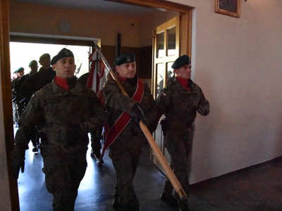 Zdjęcie z uroczystości dot. oznakowania grobu poległego kawalera OKW w Szczecynie