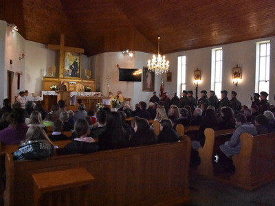 Zdjęcie z uroczystości dot. oznakowania grobu poległego kawalera OKW w Szczecynie