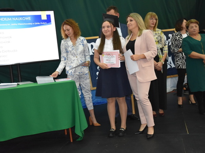 Zdjęcie z rozdania stypendium Wójta Gminy Gościeradów