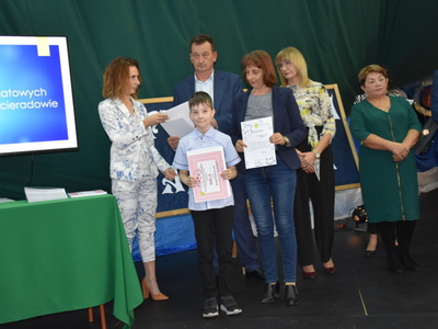 Zdjęcie z rozdania stypendium Wójta Gminy Gościeradów